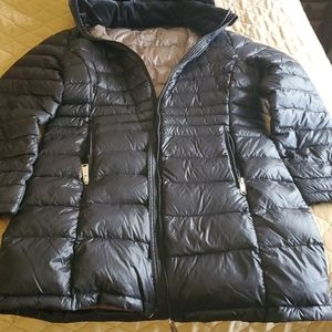 3/4 black puffer jacket with Hood